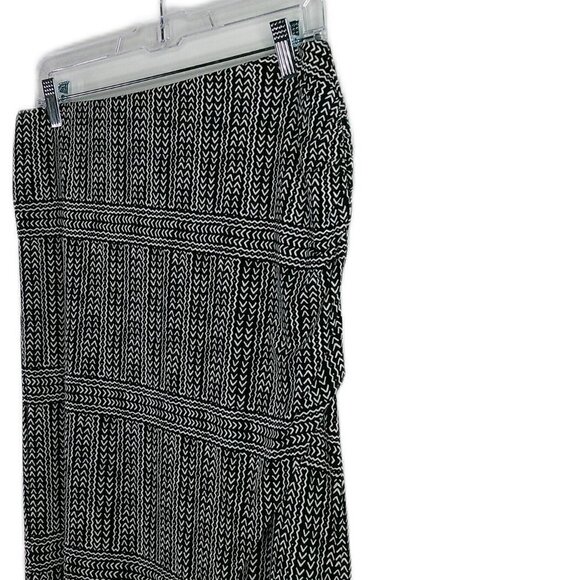 BCBGeneration - Black White Tribal Patterned Skirt - M - Picture 3 of 5